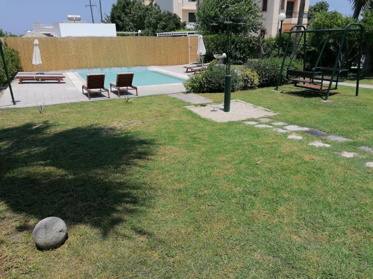 Endless Summer Pool Flat Ixia  Exterior photo